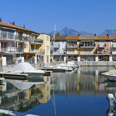 Superbe Appartement Dans La Marina Du Bouveret Port-Valais Exteriör bild